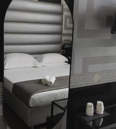 Hotell The One